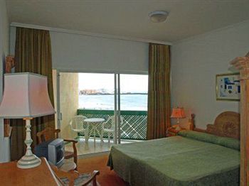 Playa Surf Cbbc Hotel 3*